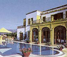 Colonnade Club Hotel