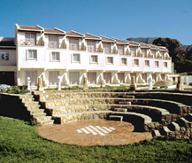 Top Set Hotel and Bungalows